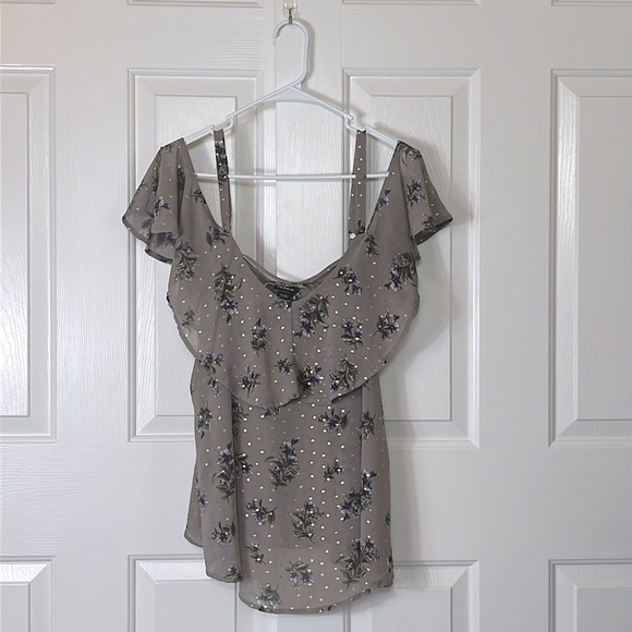 torrid Tops - Torrid Gauze Cold Shoulder Top, size 0x, floral, light material